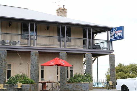 Hampton Halfway Hotel Motel - Yamba Accommodation 3