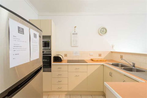 2br Amazing Beach House - Accommodation Newcastle 5
