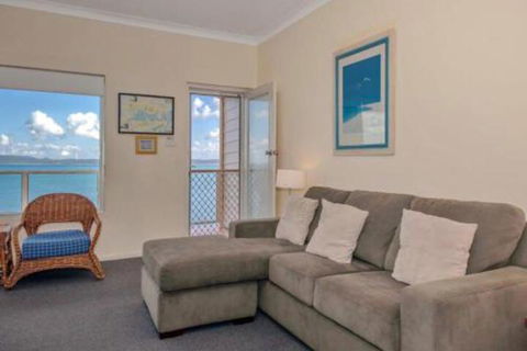 Quarterdeck Unit 5 12 Magnus Street - Accommodation Ballina 3
