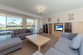 Albacore Unit 4, 12 Ondine Close - YWait Travel 0