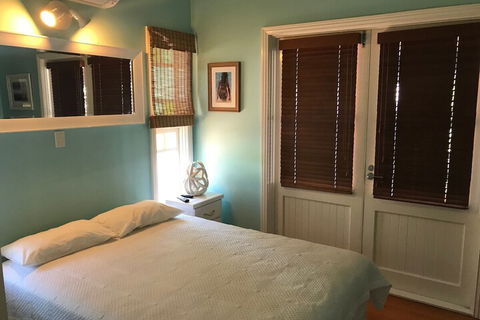 Beach House Cairns - Wagga Wagga Accommodation 1