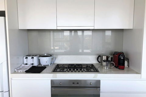 Panoramic Views In Brand New Apartment - Hobart Tourism 3