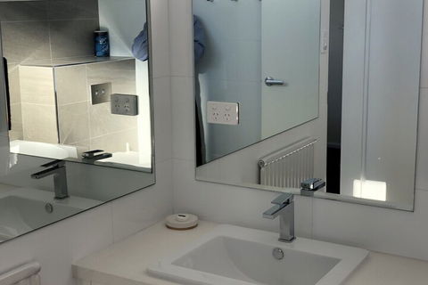 Twin Towers 502A - Accommodation Newcastle 7