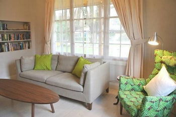 La Maisonette - Gorgeous 2 Bedroom - thumb 2
