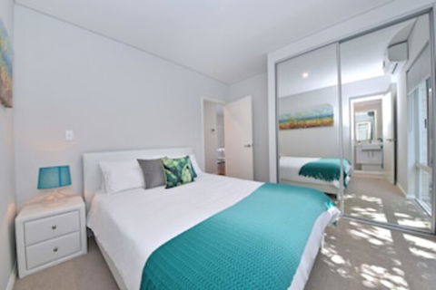 Stylish Apartment Near Perth City 2210 - Accommodation Sydney 0
