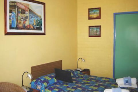 Black Swan Waterfront Motel Not Suitable For Children - Whitsundays Tourism 5