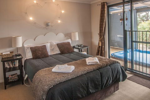 Cloud Nine Spa Chalets - Whitsundays Tourism 2