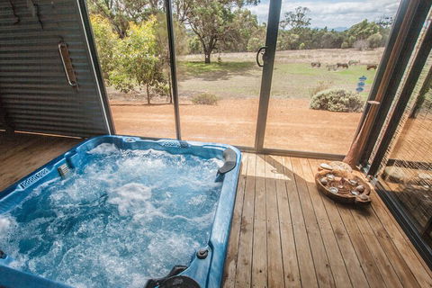 Cloud Nine Spa Chalets - Whitsundays Tourism 3