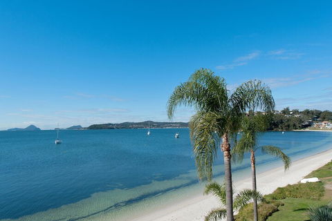 Vogue, Unit 3/197 Soldiers Point Road - Sunshine Coast Guide 2