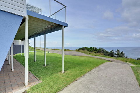 Ocean Retreat 28 Pacific Street - Accommodation QLD 2
