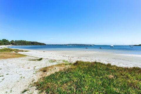 Waterfront At Sunset Boulevard Soldiers Point - WA Accommodation 5