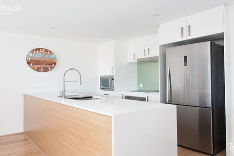 The Shoal Apartments, Unit 202/4-8  Bullecourt Street - Accommodation Perth 2