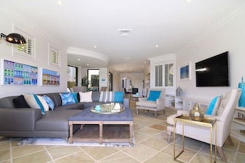 Riverside Escape - Whitsundays Tourism 0