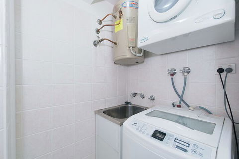 Shoal Bay Road Fleetwood Unit 3 63 - Broome Tourism 1