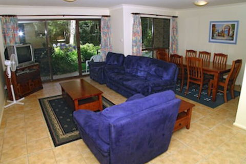 Tristani, Bay Parklands, Unit 59/2 Gowrie Avenue - Tourism Townsville 0