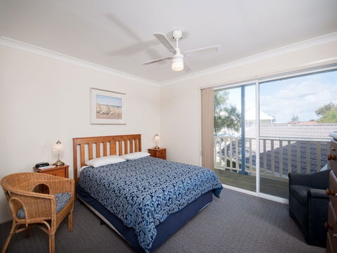 Robinson Street Sandcastles Townhouse 21 23 - Townsville Tourism 3