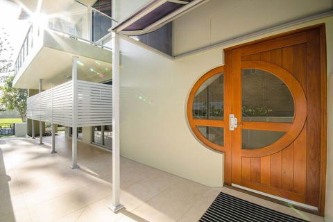 Ming Apartments #3 3 / 236 Marine Parade - Accommodation QLD 1