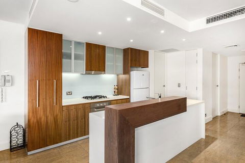 COTTON BEACH APARTMENT 33 WITH POOL VIEWS - Accommodation Port Hedland 3