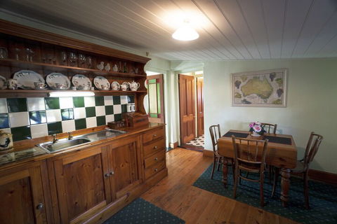 Sarahs Cottage - Accommodation NSW 2