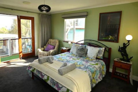 Kinsellas Water Views - Holiday Melbourne 0