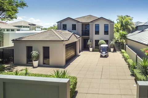 Escape At The Cove - Mackay Tourism 5