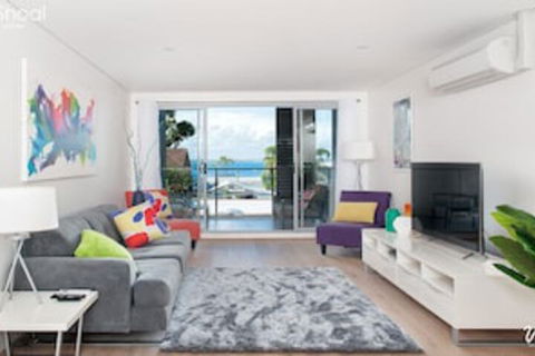 The Shoal Apartments Unit 201 / 4 8 Bullecourt Street - Holiday Melbourne 0
