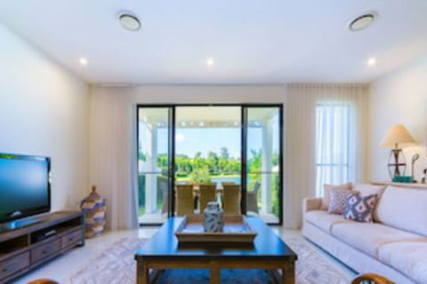 Lake Haven At The Cove - Mackay Tourism 0