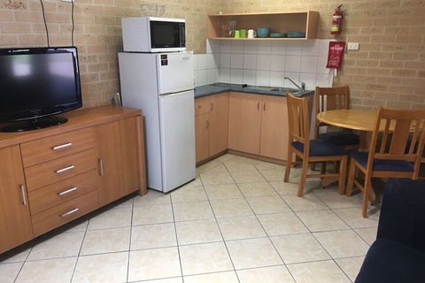 Esperance Central Accommodation - Mackay Tourism 4