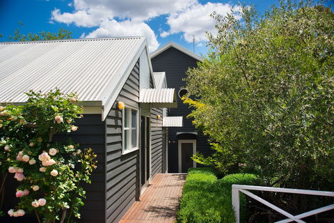 Boatshed House - WA Accommodation 2
