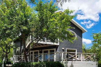 Boatshed House - WA Accommodation 0