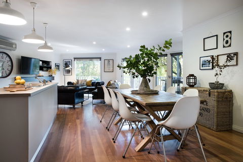 Boatshed House - WA Accommodation 1