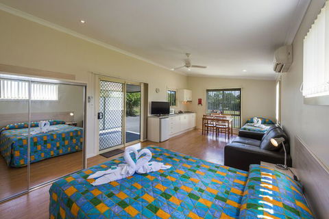 Casino Holiday Park - Cruises Travel 4