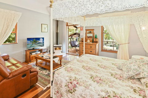 Montville Boutique BnB - Surfers Gold Coast 3