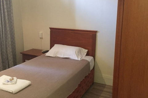 Aussie Hotel - Holiday Melbourne 3