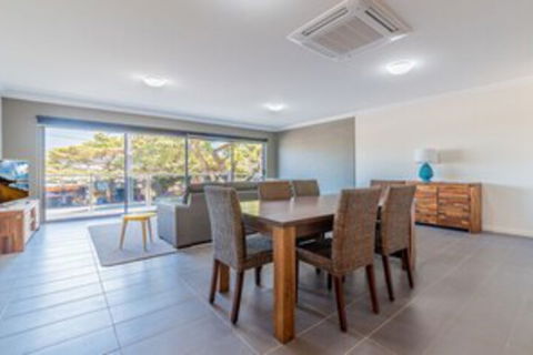 Thompson Avenue Apartments No.2 - Yamba Accommodation 0