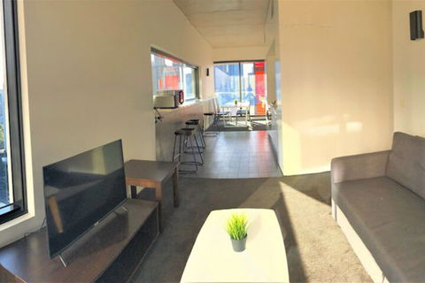 Ready Set On Coventry - Accommodation Gold Coast 4