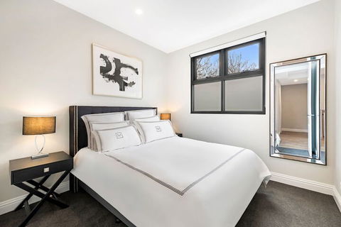 Manhattan Apartments - Caulfield North - Accommodation Batemans Bay 3