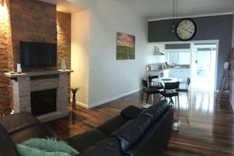 Take 5ive - Byron Bay Accommodation 0