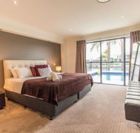 T E Peters Waterfront Holiday Home - Accommodation Port Macquarie
