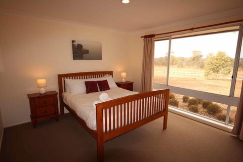Verona Vineyard Cottage - Broome Tourism 3