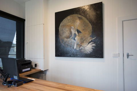 Fox On The Run - Motel Kilmore - Hobart Tourism 1