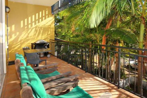 Little Hill 3 2 BDRM Apt On Parkyn Pde - Accommodation Australia 7