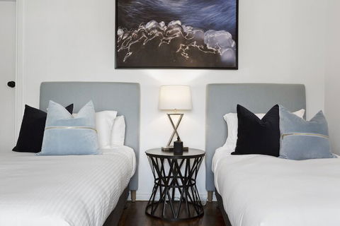 Stargazers Luxury Cottage - Yamba Accommodation 3