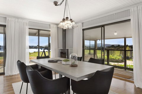 Stargazers Luxury Cottage - Yamba Accommodation 7