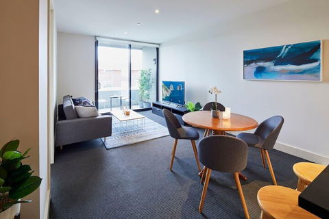 Apt Walking Distance To MCG & Epworth Hospital - Wagga Wagga Accommodation 2
