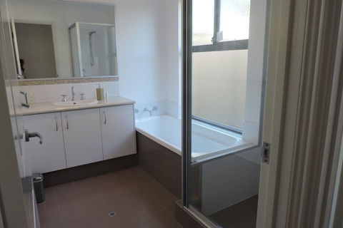 Endless Summer - Accommodation Find 4