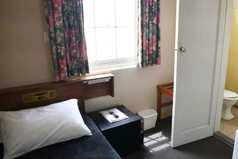 Castlereagh Hotel - Yamba Accommodation 2