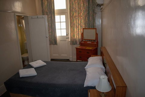 Castlereagh Hotel - Yamba Accommodation 5