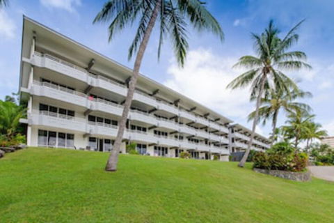 Beachfront Frangipani Apartments - Accommodation Brisbane 0
