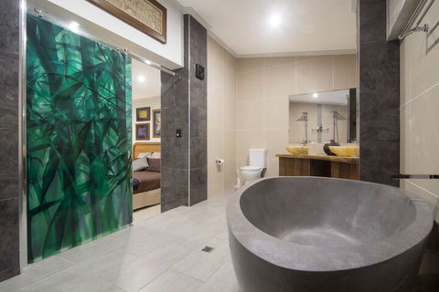 The Penthouse Port Douglas - Accommodation Sydney 6